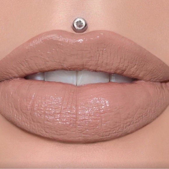 Jeffree Star Other - ⭐️ JEFFREE STAR SUPREME GLOSS - MANNEQUIN